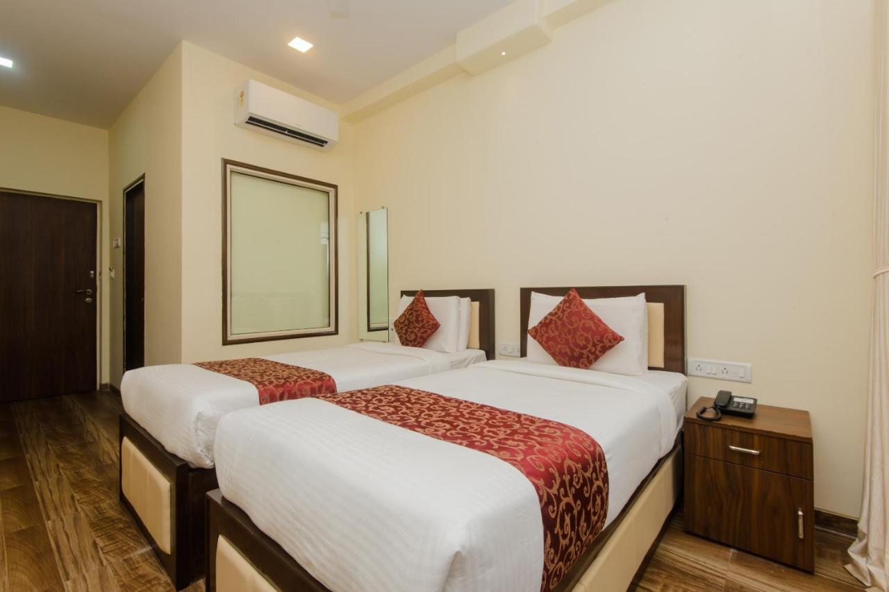 Super Hotel O Divine Residency Near Phoenix Marketcity Mumbai Bagian luar foto